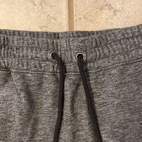 Z H&M Extra Small Regular Fit Shorts Loungewear Elastic Waist Drawstring - Picture 2 of 5
